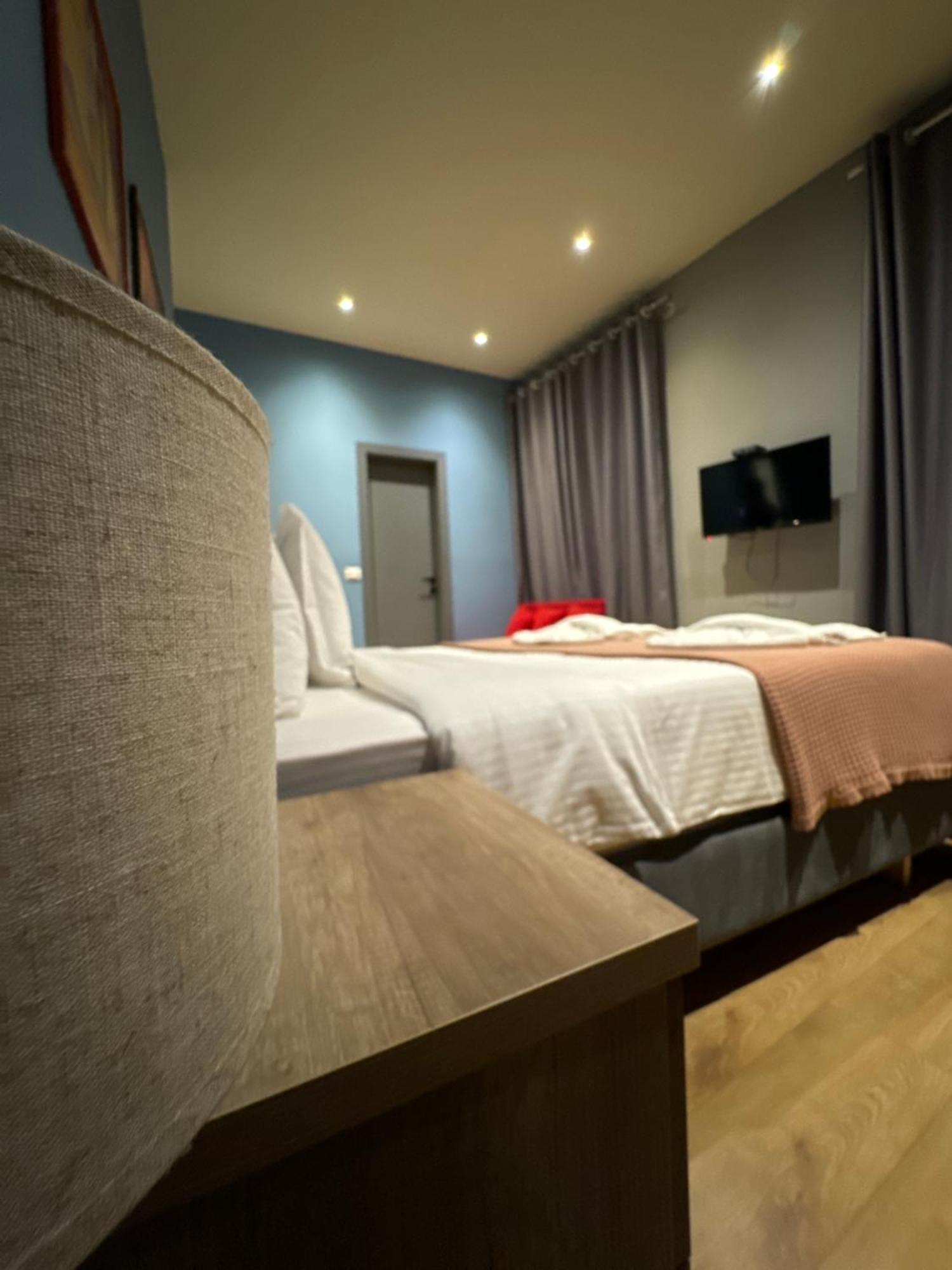 Hotel Tirona Tiranë Luaran gambar