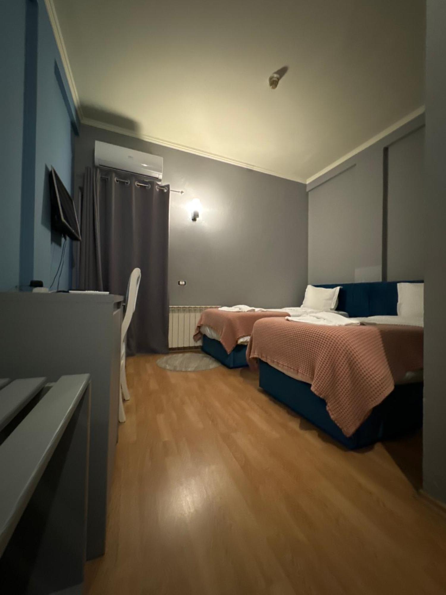 Hotel Tirona Tiranë Luaran gambar